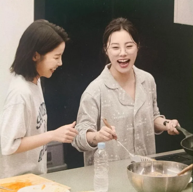 Solar, Wheein — Where Are We Now Documentary, Cinema KiT Kihno