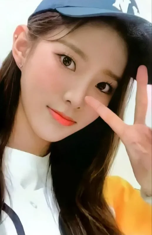 Lunedi — 2021 SEASON'S GREETINGS (Ready Go Weeekly!)