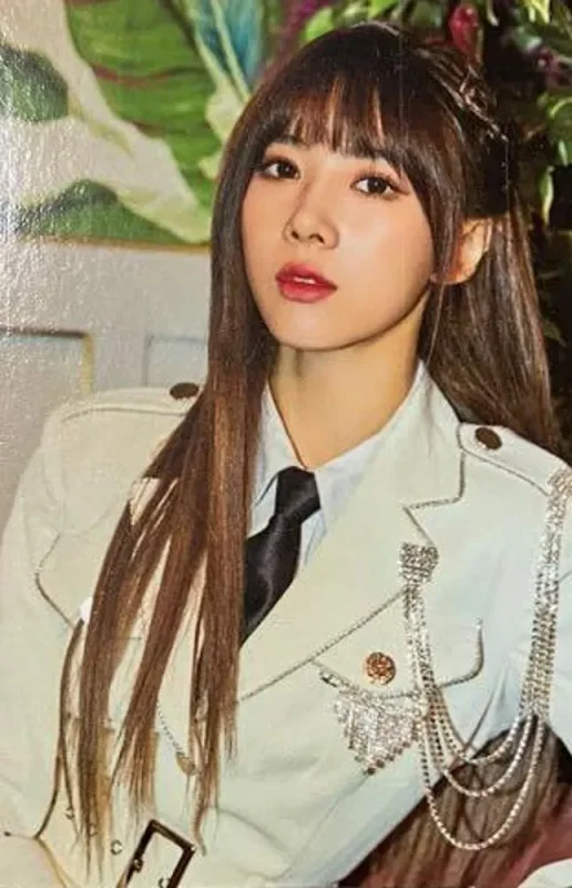 Yoohyeon — Insomnia - 1st Official Fanclub