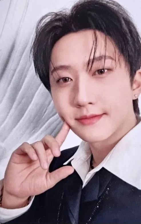 Changbin — STAY WITH YOUR WINGS - 6th Membership