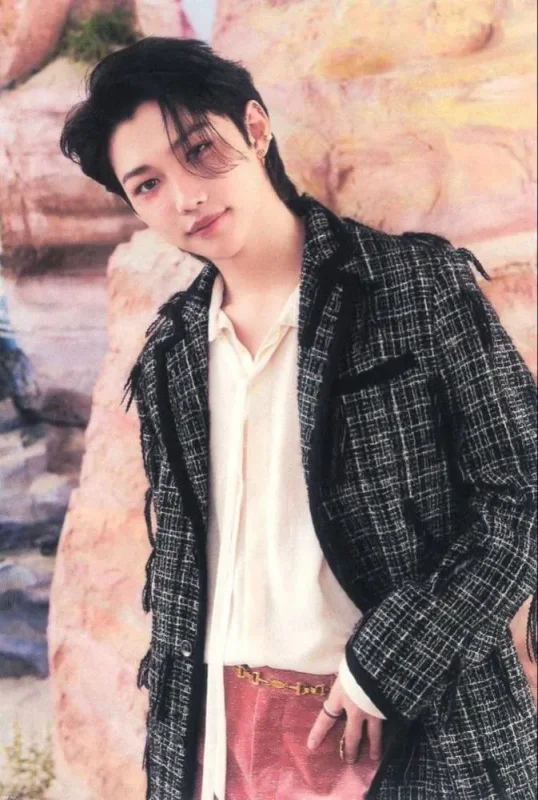 Felix — S-318 - 2023 Japan Season's Greetings