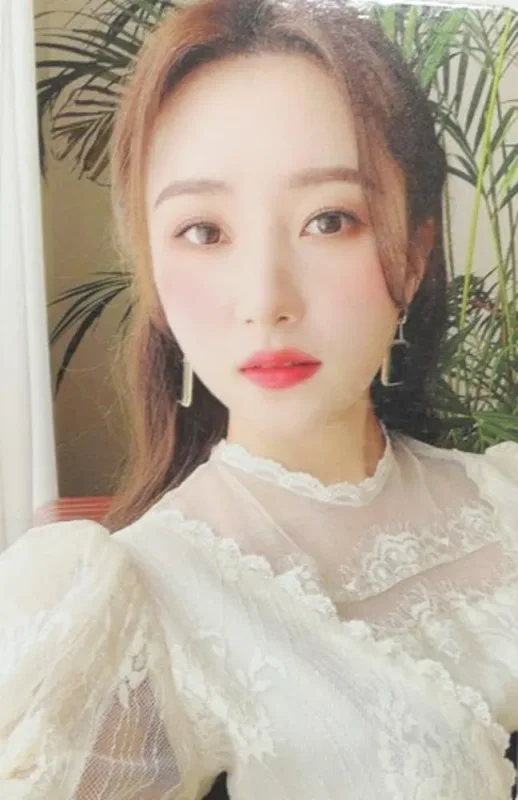 SuA — Mysterious Mansion - Photobook, Makestar