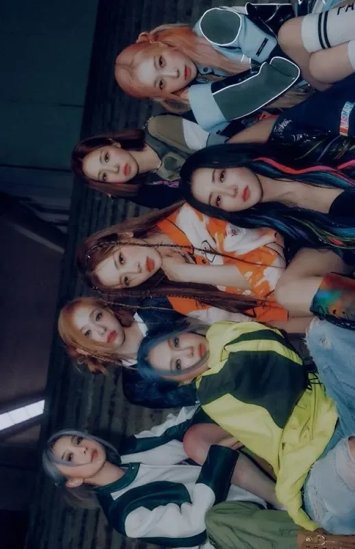 Dami, Handong, JiU, Seoyul, Siyeon, SuA, Yoohyeon — KCON Saudi Arabia 2023