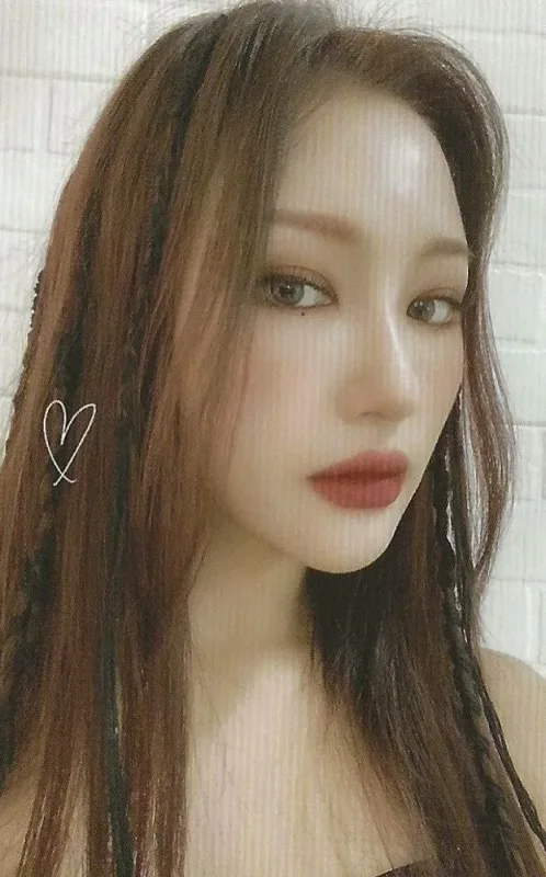 Siyeon — Mysterious Mansion - Photobook
