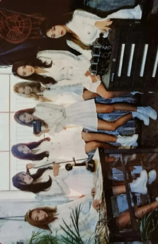 Dami, Handong, JiU, Seoyul, Siyeon, SuA, Yoohyeon — Welcome to the Dream World