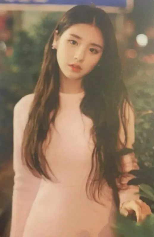 HeeJin — Love & Live, Standard
