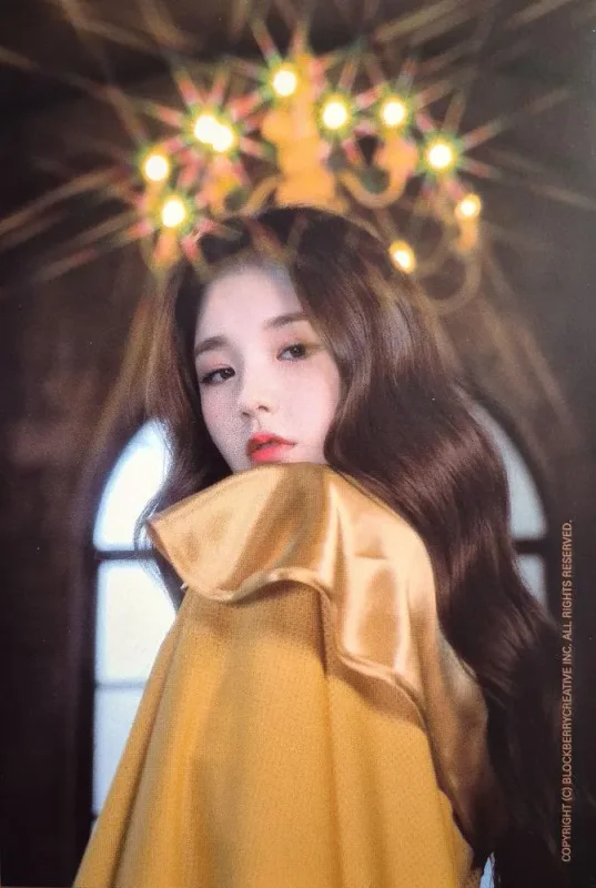 HeeJin — Lightstick