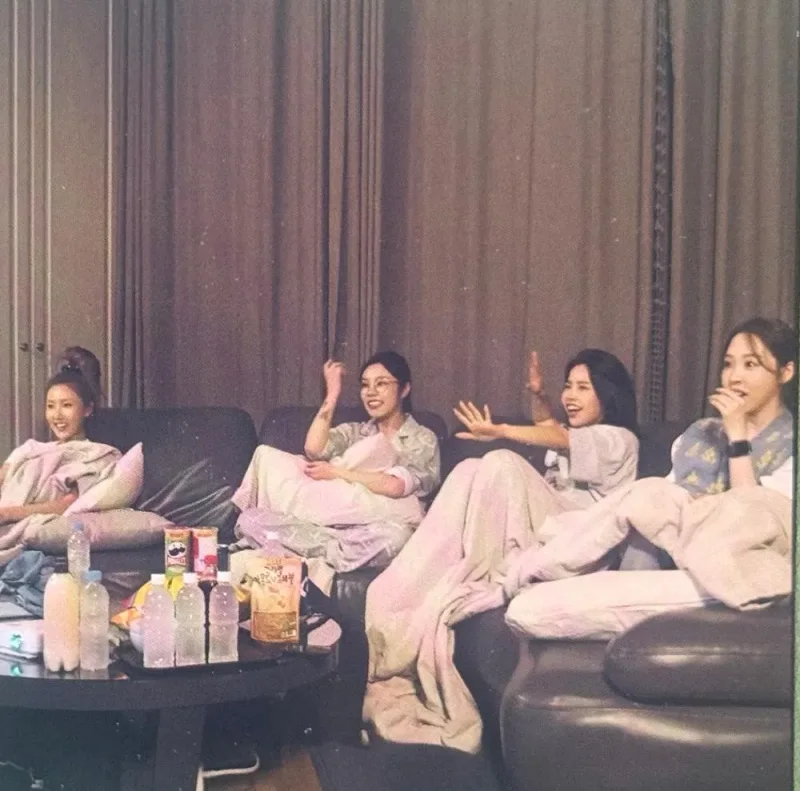 Hwasa, Moonbyul, Solar, Wheein — Where Are We Now Documentary, Cinema KiT Kihno