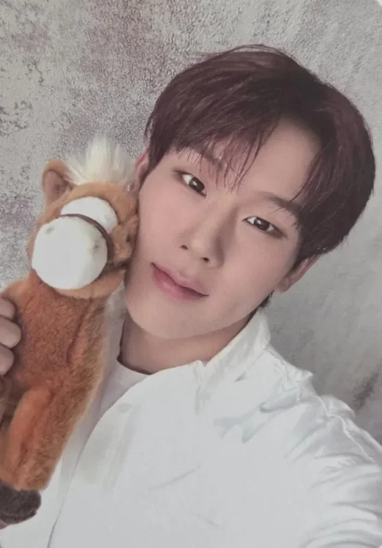 Joohoney — LOVE FORMULA MONBEBE - 2026 Season's Greetings, Starship