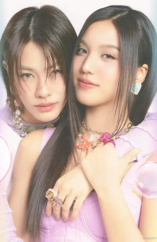 Bonnie Pattraphus, Emi Thasorn — BLUSH BLOSSOM FAN FEST | MINI PHOTOSET
