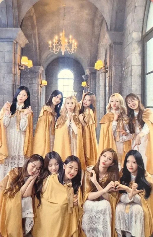 Choerry, CHUU, Go Won, HeeJin, Hyeju, Hyunjin, JinSoul, Kim Lip, VIVI, YeoJin, Yves — Lightstick, Orbit 2.0 Benefit