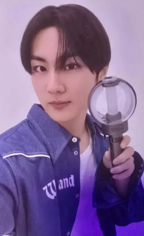 Jungwon — Official Light Stick Ver.2