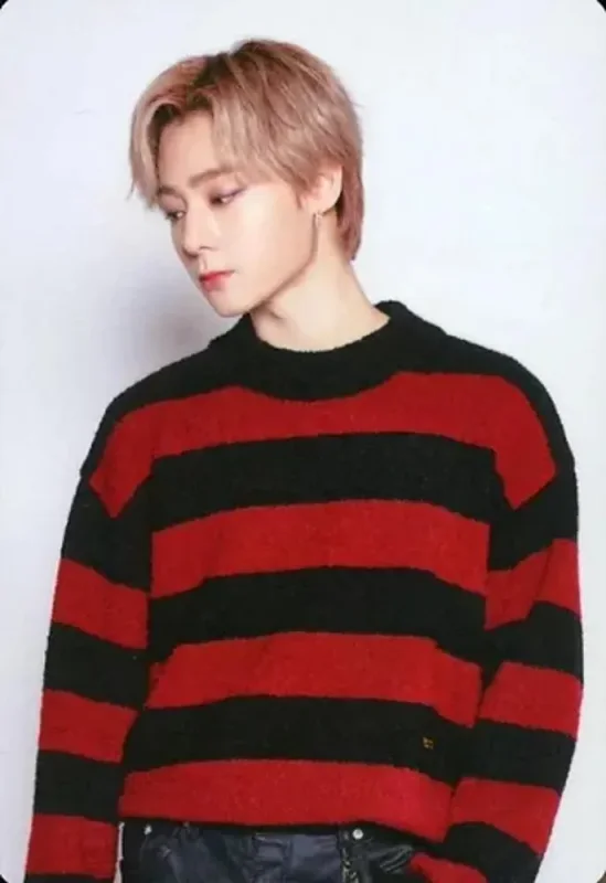 Hwan Woong — ONEUS JAPAN OFFICIAL GOODS - ONLINE SALE