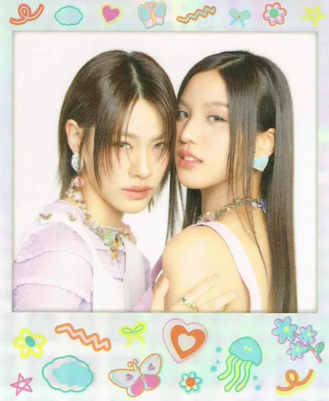 Bonnie Pattraphus, Emi Thasorn — BLUSH BLOSSOM FAN FEST | MINI PHOTOSET
