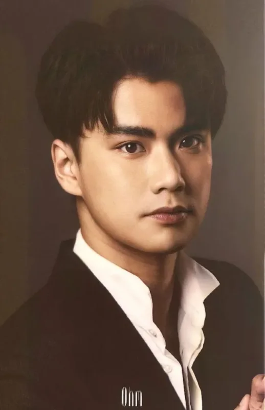 Ohm Pawat — SIGNATURE SERIES | EXCLUSIVE PHOTOCARD SET