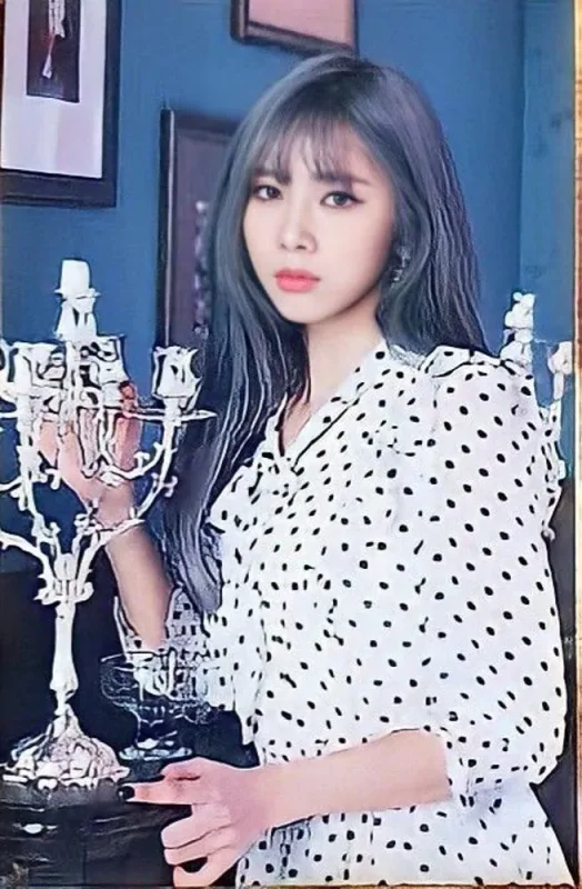 Yoohyeon — Escape the Era, Inside · Outside