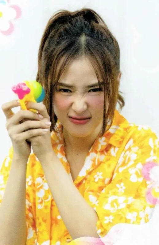 Film Rachanun — GIRLS COLLECTIBLE RANDOM CARD | SONGKRAN COLLECTION