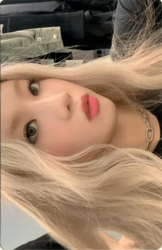 Kim Lip — Not Friends, Heejin · Jinsoul · Kim Lip · Yves