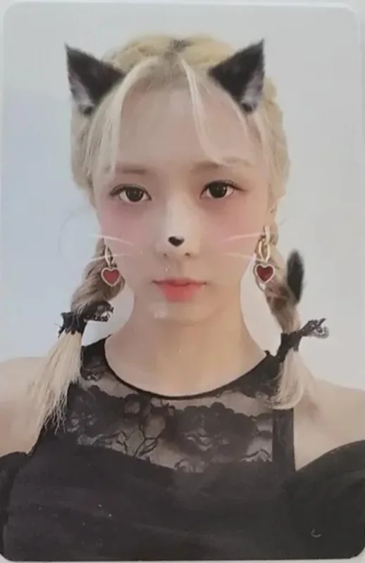 Yoohyeon — Halloween midnight circus