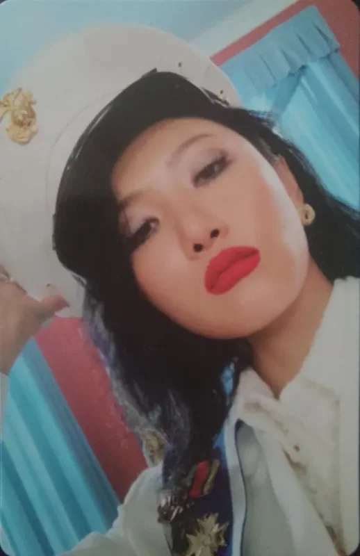 Hwasa — Reality in Black, Korean Ver