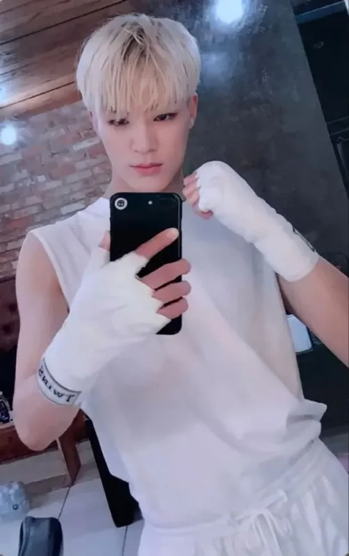 Jeno — We Boom, WE