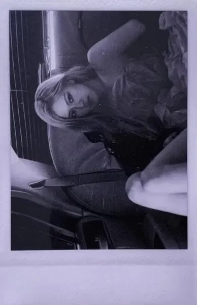 Rosé — R