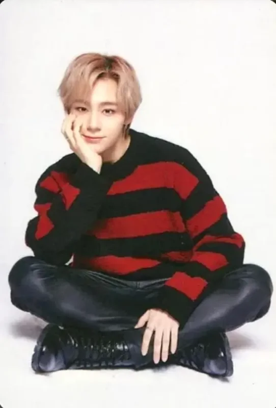 Hwan Woong — ONEUS JAPAN OFFICIAL GOODS - ONLINE SALE