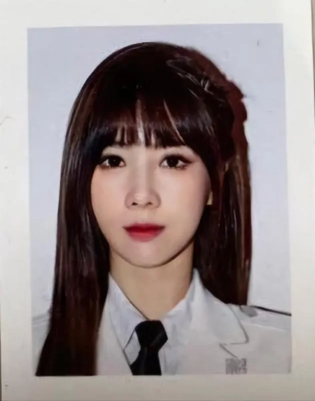 Yoohyeon — Insomnia - 1st Official Fanclub