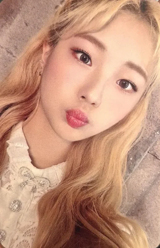 YeoJin — Lightstick, Orbit 2.0 Benefit
