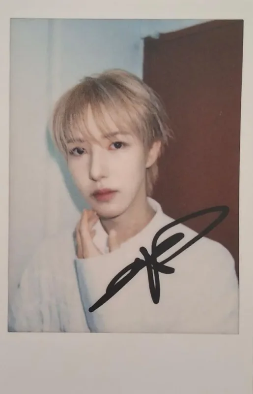 Renjun — LIFESTYLE CHINA (Renjun), A · B