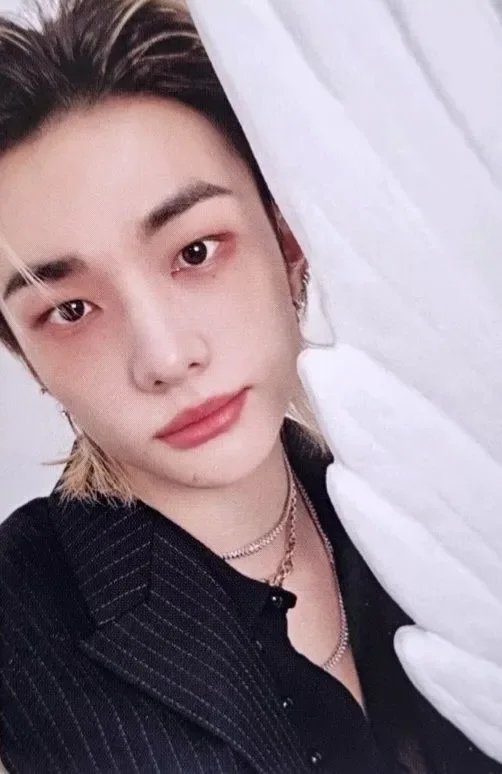 Hyunjin — STAY WITH YOUR WINGS - 6th Membership
