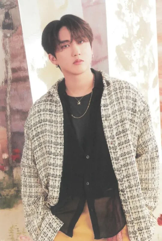 Changbin — S-318 - 2023 Japan Season's Greetings
