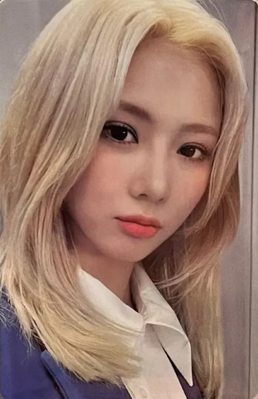 Yoohyeon — Crossroad Concert, Dystopia