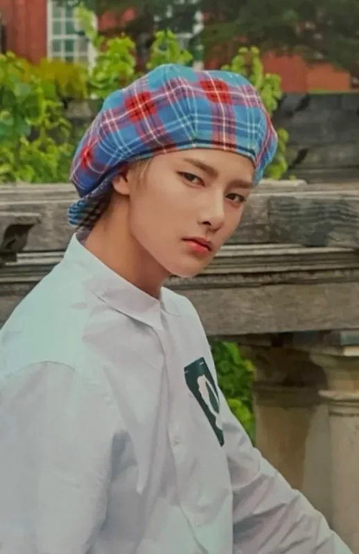 I.N — Stay in London