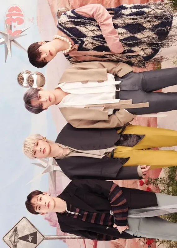 Bang Chan, I.N, Lee Know, Seungmin — S-318 - 2023 Japan Season's Greetings