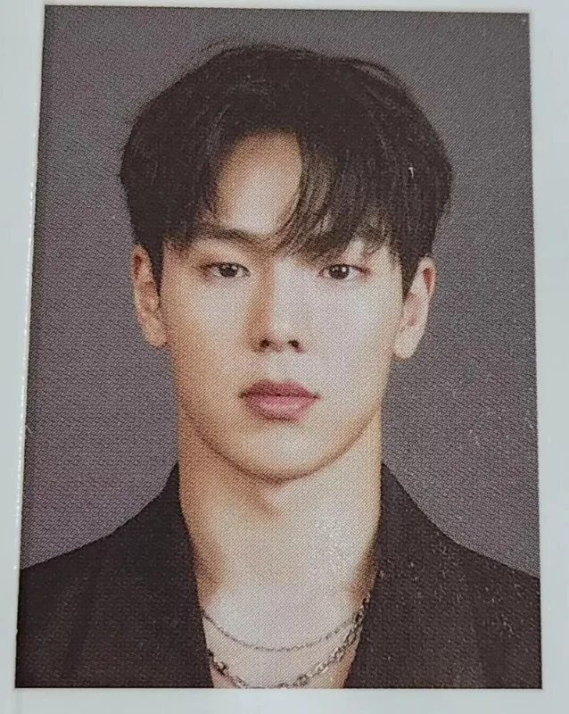Shownu — 8TH OFFICIAL FANCLUB MEMBERSHIP KIT
