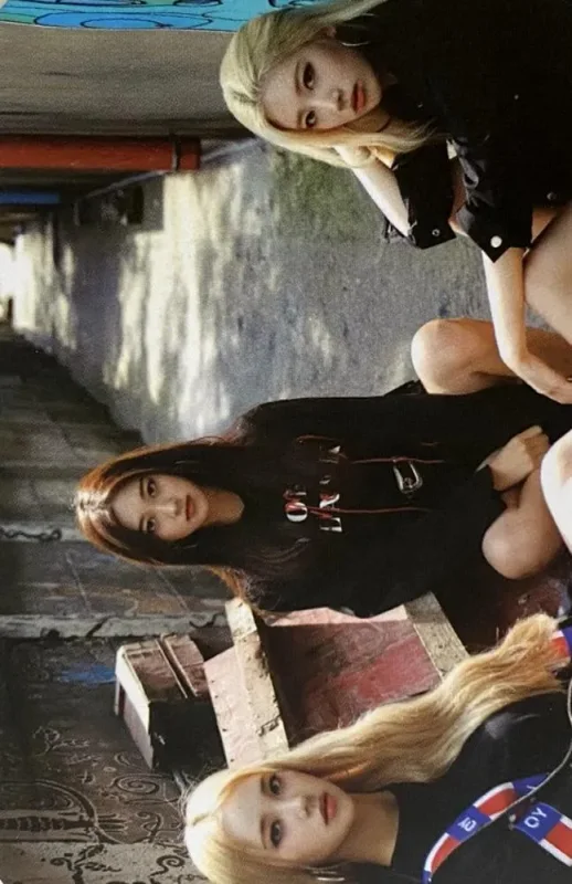 Choerry, JinSoul, Kim Lip — Max & Match, Standard