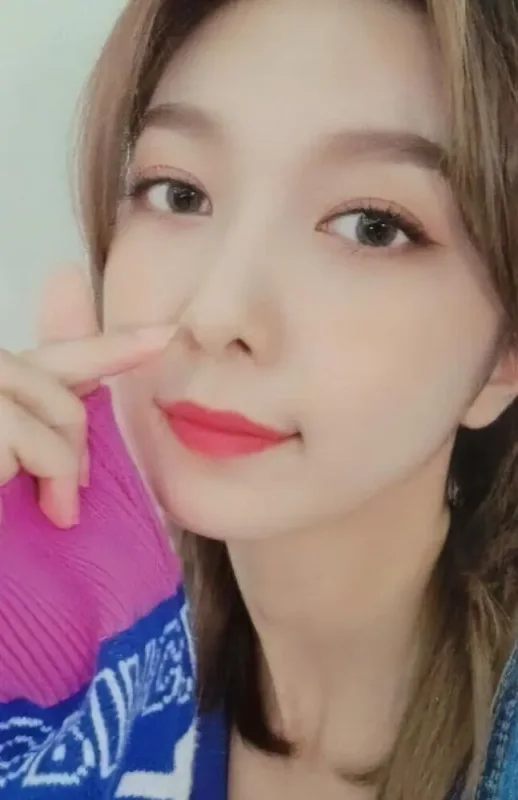 Dami — Into the Night & Dystopia, Photocard set benefit