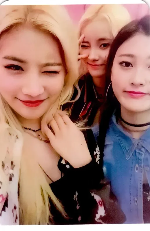 Choerry, JinSoul, Kim Lip — Mix & Match, Broadcast