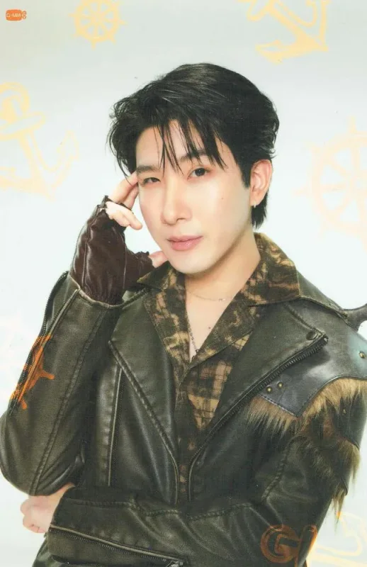 Khaotung Thanawat — LOL FAN FEST 2024 : THE LOVE PIRATES | POSTCARD SET