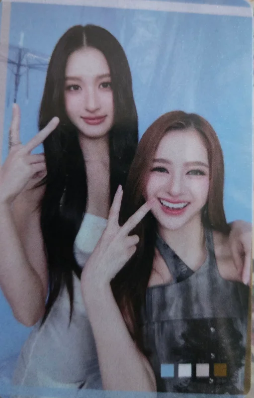 Mim Rattanawadee, View Benyapa — ELEMENTS OF SEASONS SERIES | VIEWMIM EXCLUSIVE PHOTOCARD SET