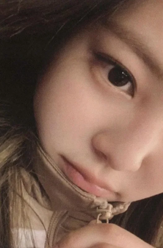 Jennie — Solo, Broadcast
