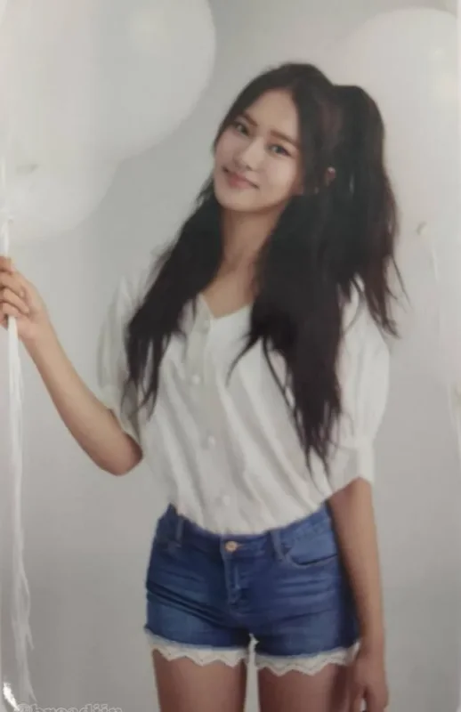 Lunedi — Favegirls : Pre-Show : We ? (Predebut)