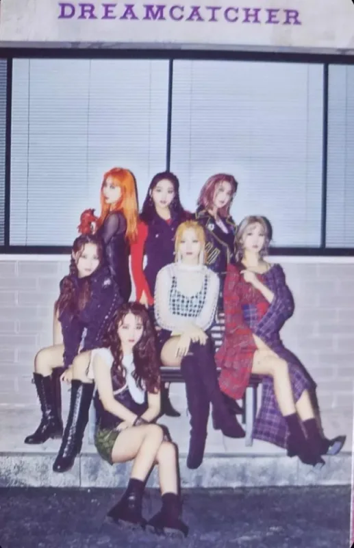 Dami, Handong, JiU, Seoyul, Siyeon, SuA, Yoohyeon — What - Japan Album