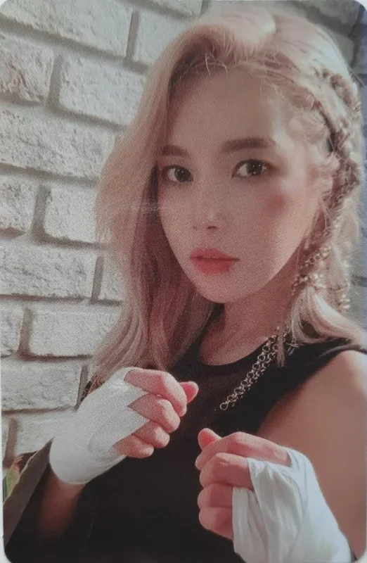 Solar — Reality in Black, Korean Ver