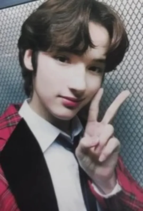 Huening Kai — Lightstick