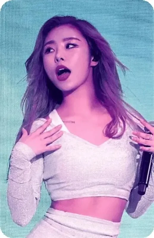Wheein — 4SEASON F/W CONCERT KiT VIDEO, KiT Version