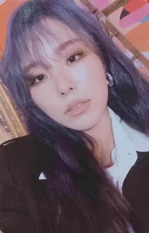 Wheein — Reality in Black, Korean Ver