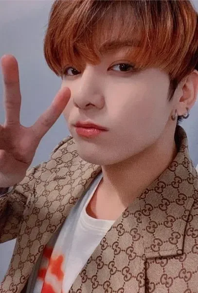 Jung Kook — Army Bomb Version 4 (MAP OF THE SOUL)